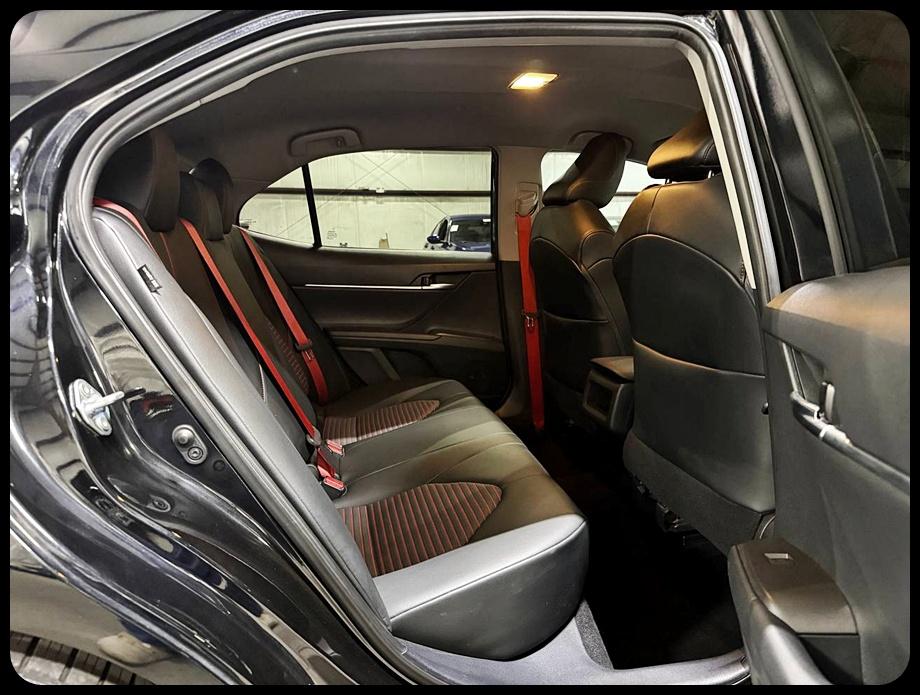Toyota Camry  2021