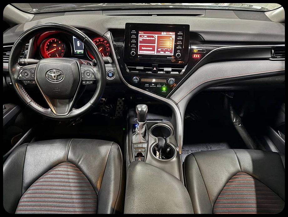 Toyota Camry  2021