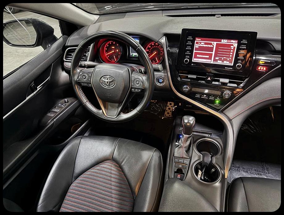 Toyota Camry  2021