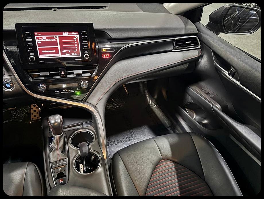 Toyota Camry  2021