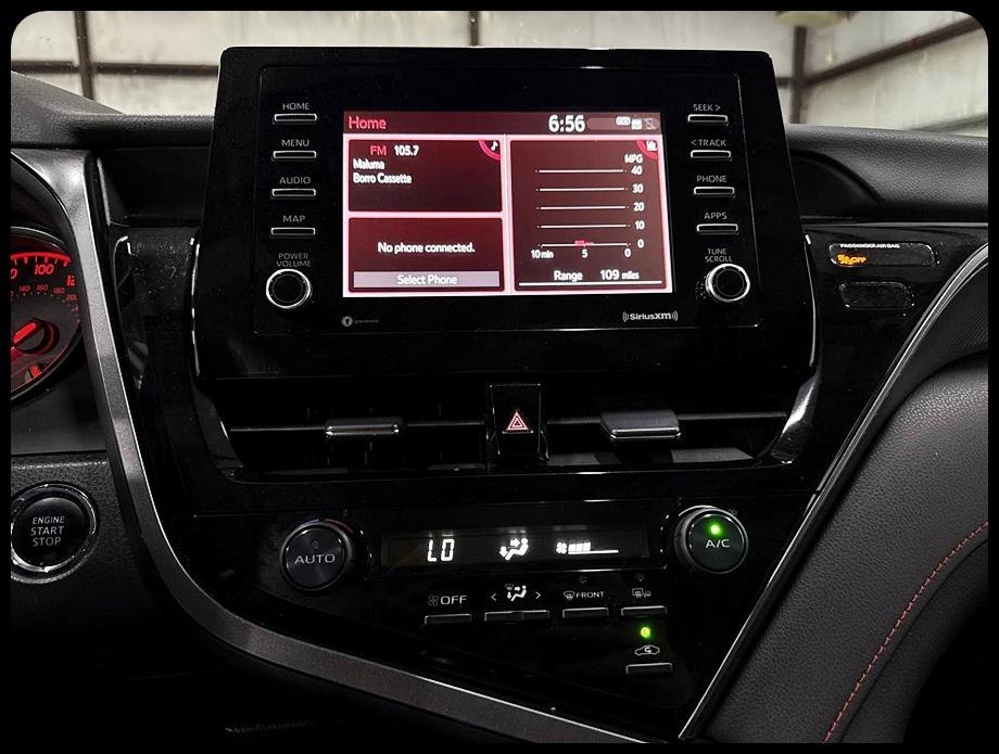 Toyota Camry  2021
