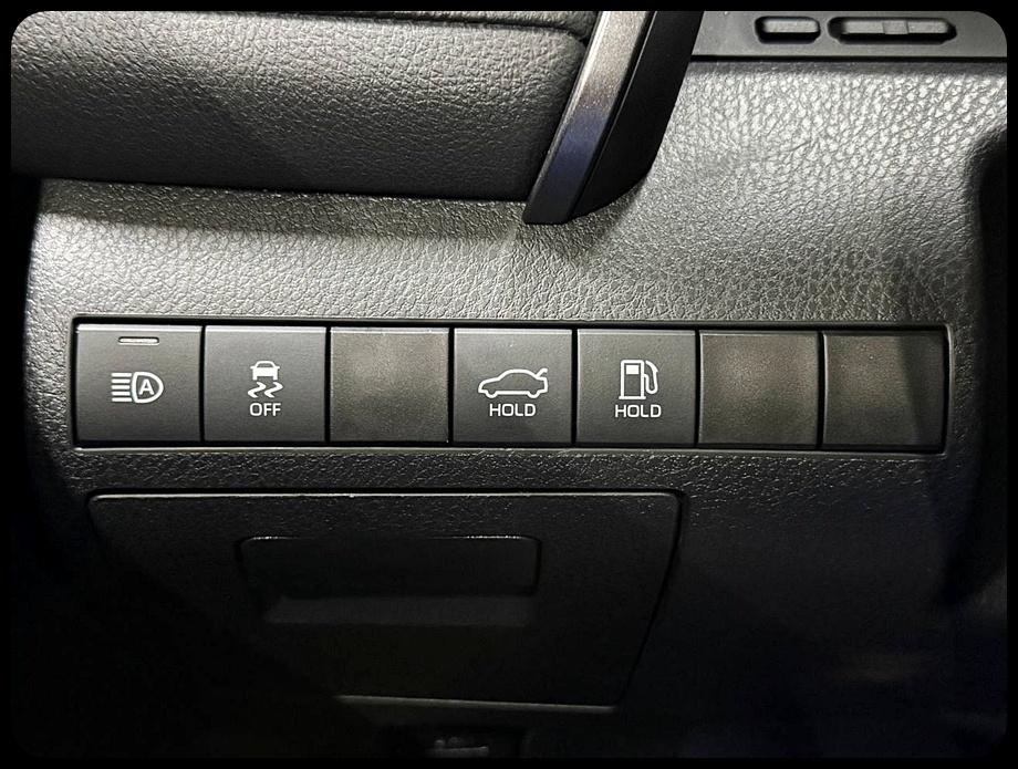 Toyota Camry  2021