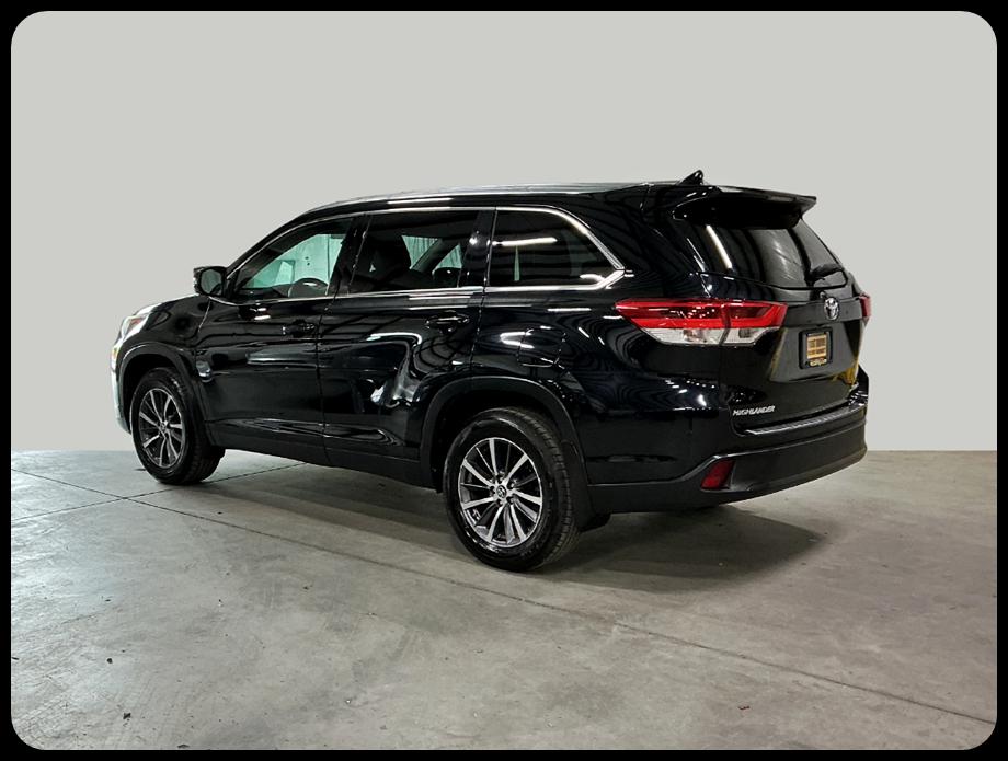 Toyota Highlander XLE AWD V6 2019
