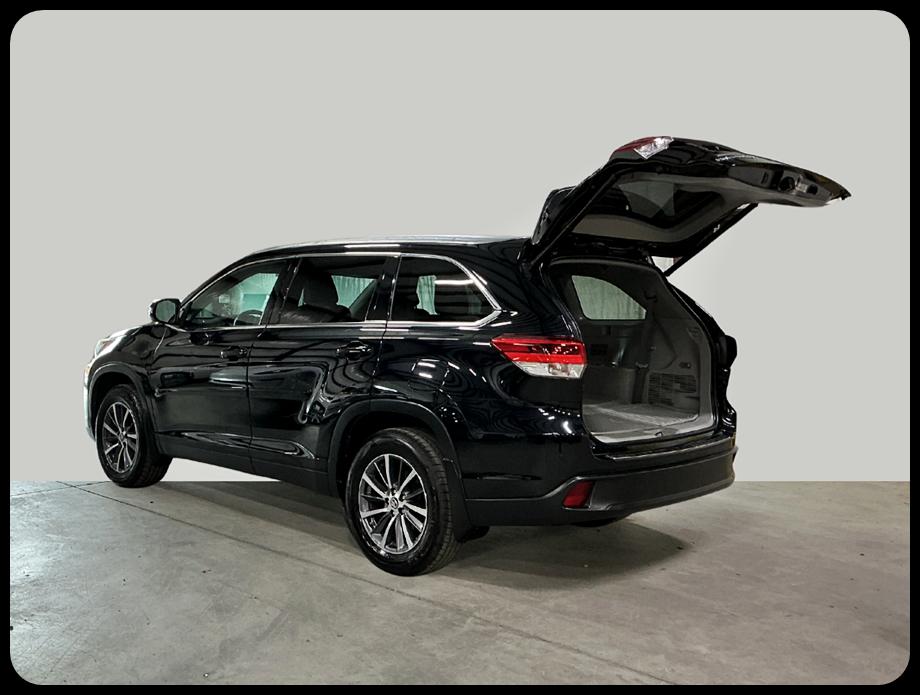 Toyota Highlander XLE AWD V6 2019