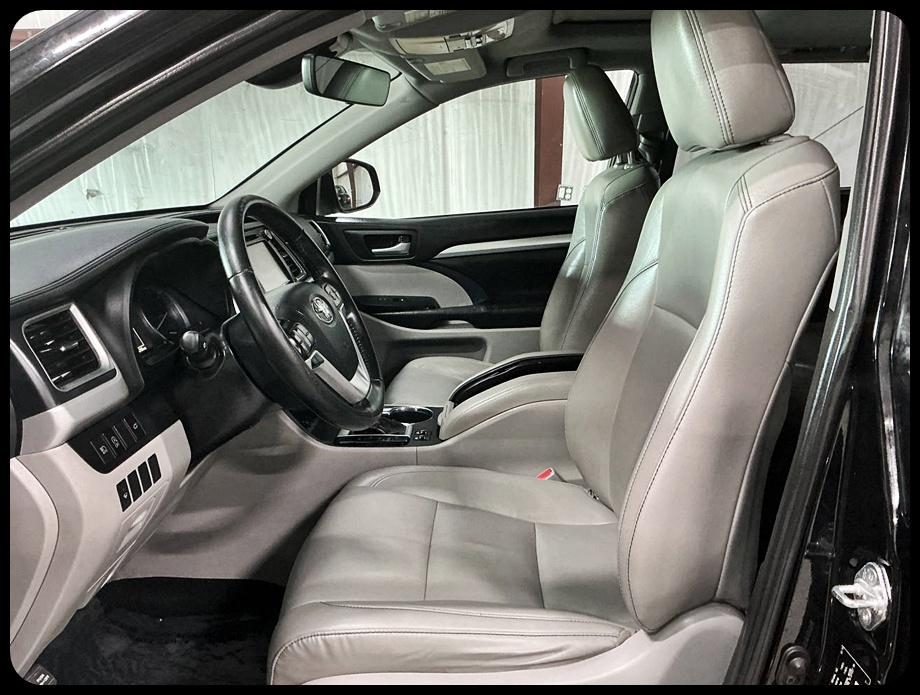 Toyota Highlander XLE AWD V6 2019