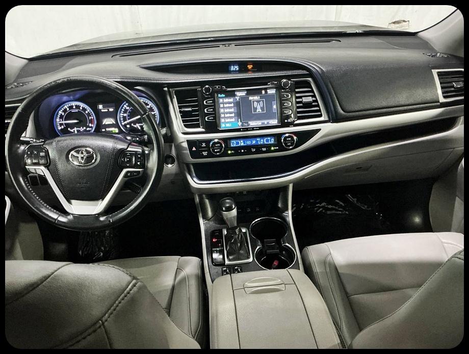 Toyota Highlander XLE AWD V6 2019