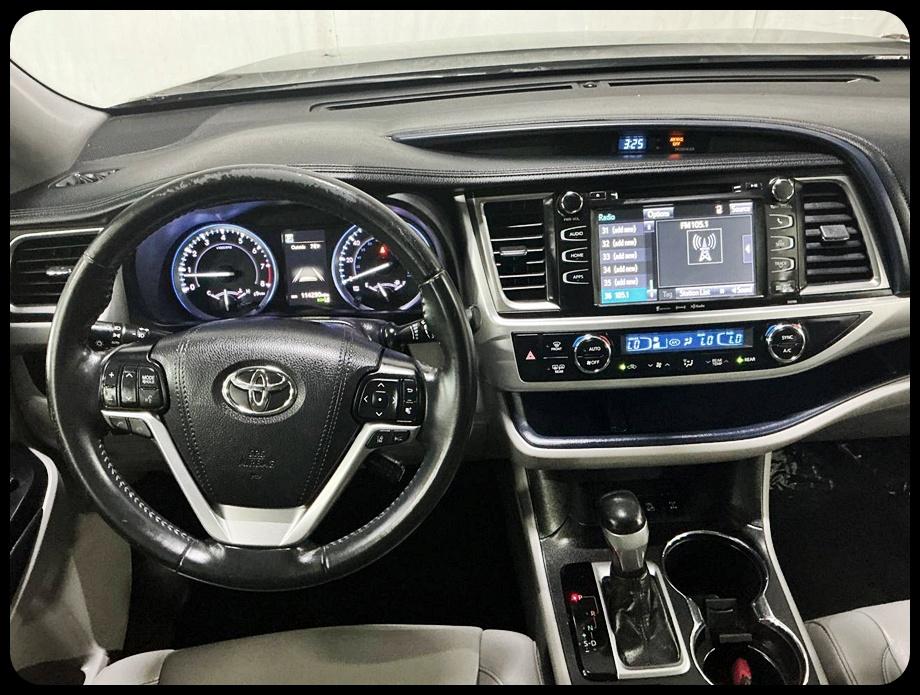 Toyota Highlander XLE AWD V6 2019