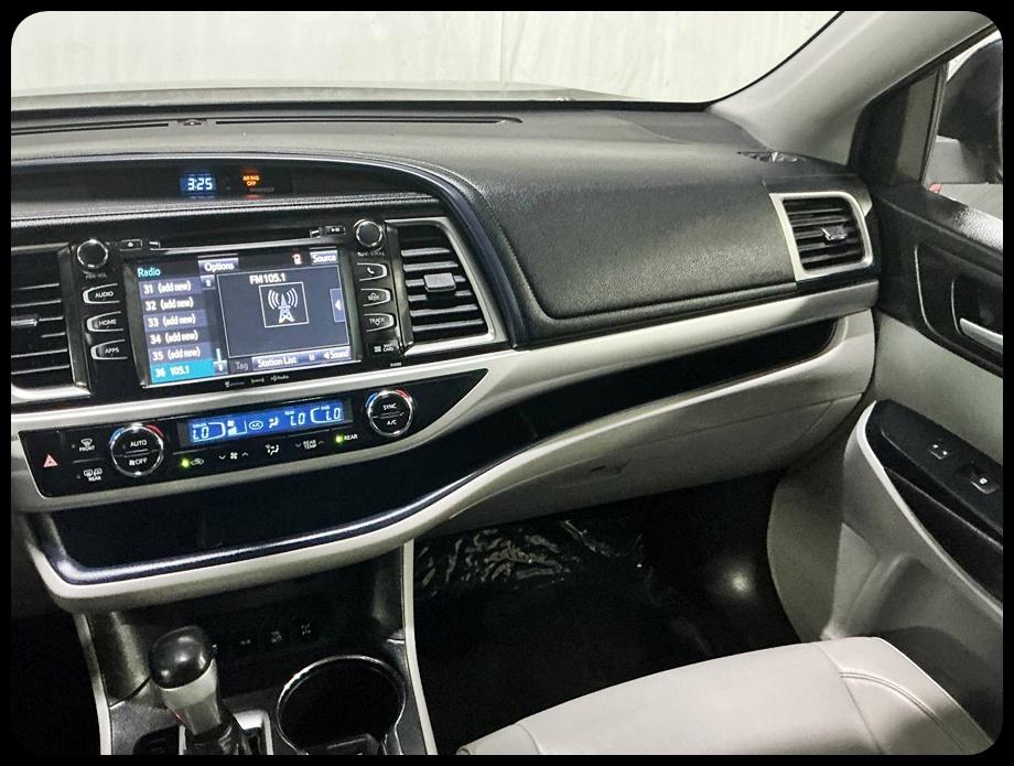 Toyota Highlander XLE AWD V6 2019