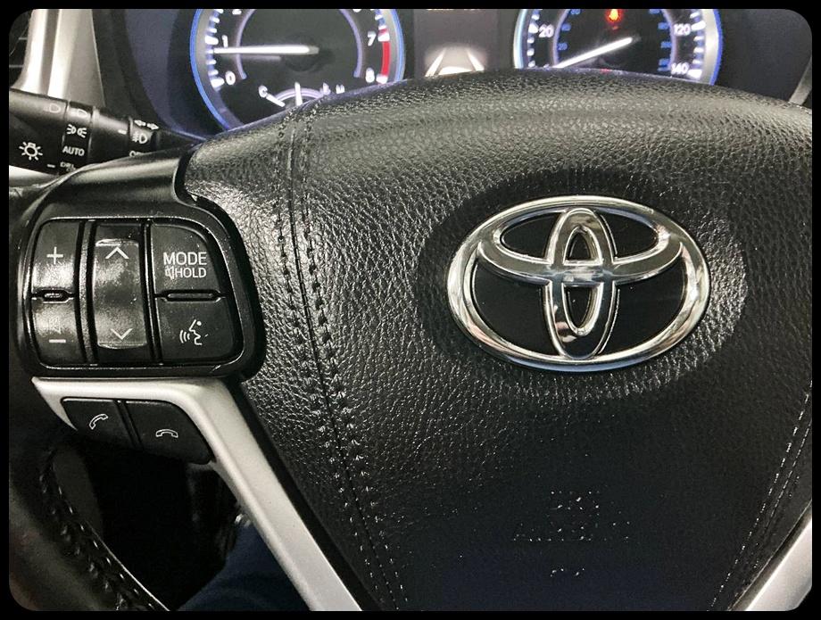 Toyota Highlander XLE AWD V6 2019