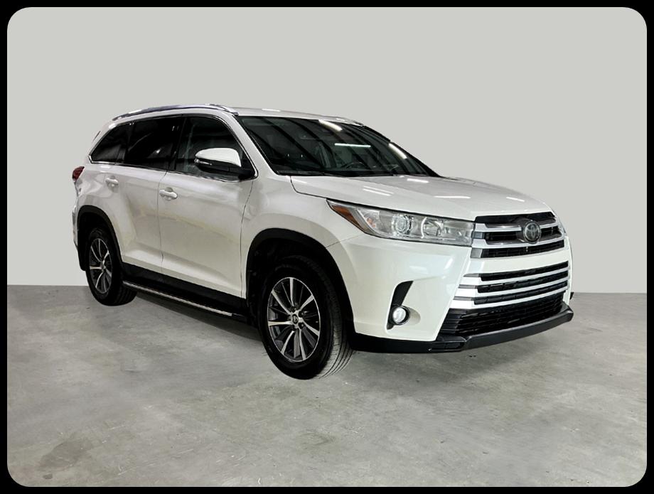 Toyota Highlander SE FWD V6 2019