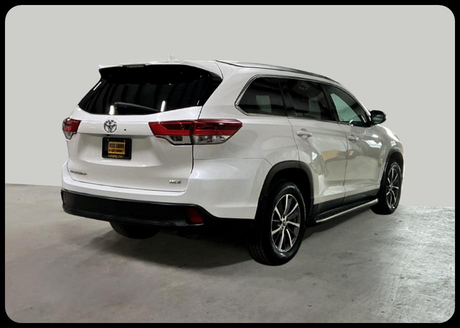 Toyota Highlander SE FWD V6 2019