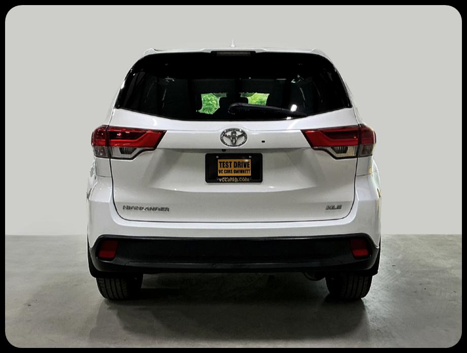Toyota Highlander SE FWD V6 2019