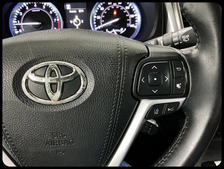 Toyota Highlander SE FWD V6 2019