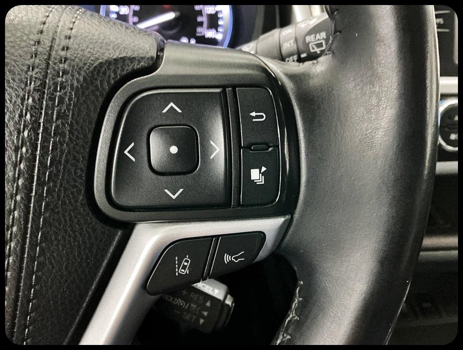 Toyota Highlander SE FWD V6 2019