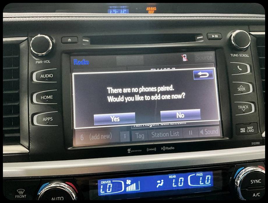 Toyota Highlander SE FWD V6 2019