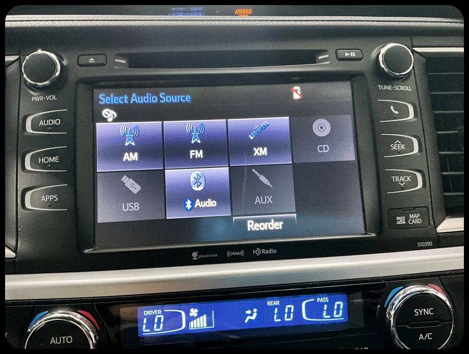 Toyota Highlander SE FWD V6 2019