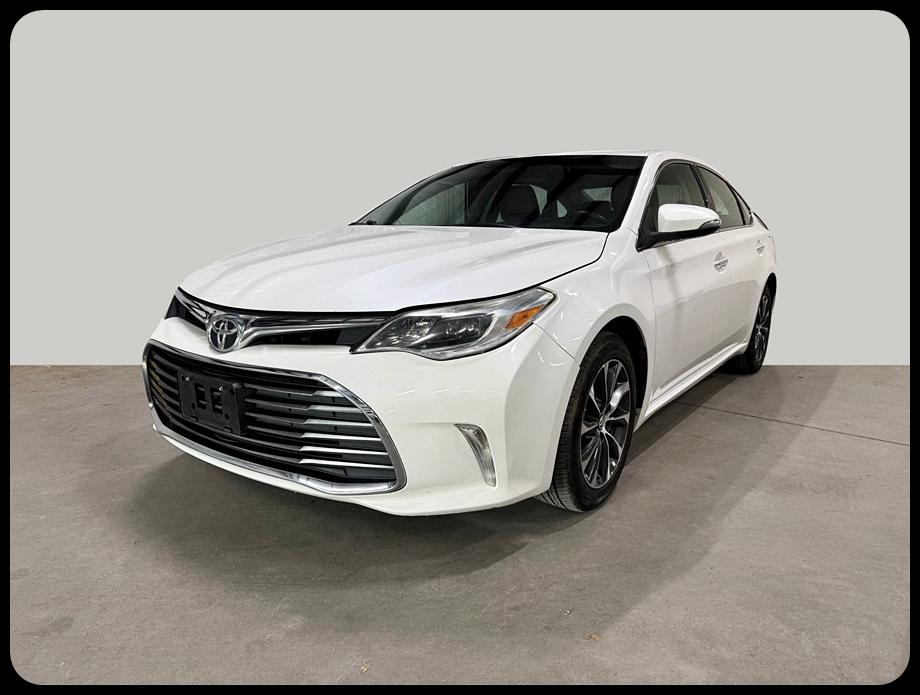 Toyota Avalon XLE 2016
