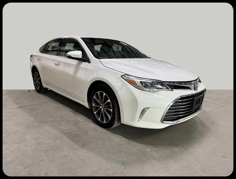 Toyota Avalon XLE 2016