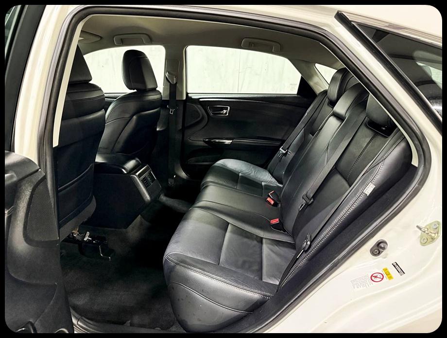 Toyota Avalon XLE 2016