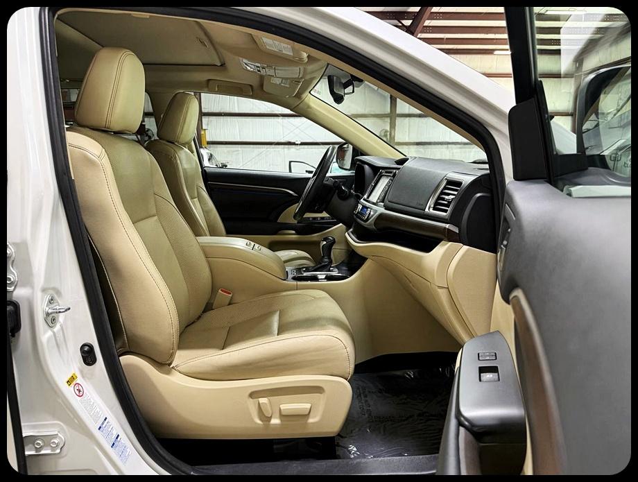 Toyota Highlander Limited AWD V6 2016