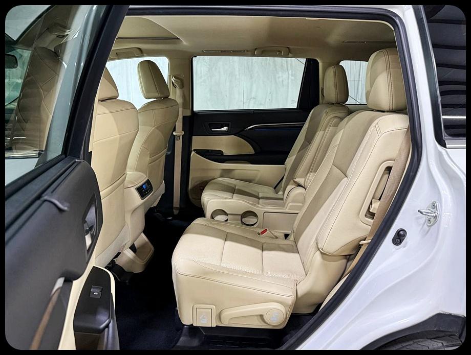 Toyota Highlander Limited AWD V6 2016