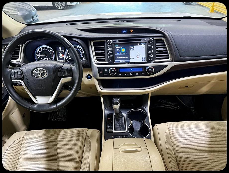 Toyota Highlander Limited AWD V6 2016