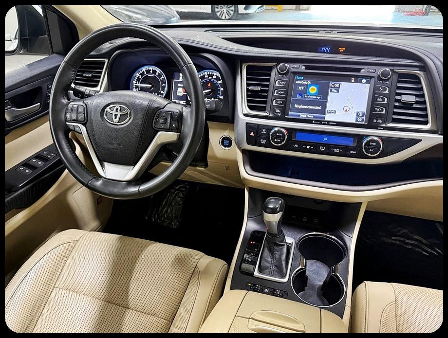 Toyota Highlander Limited AWD V6 2016