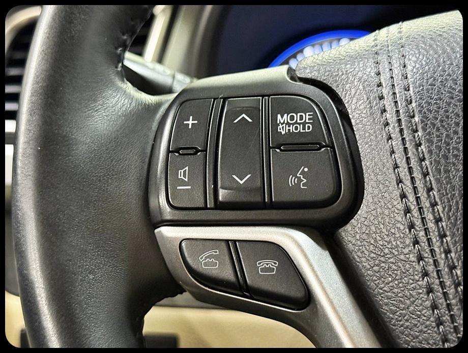 Toyota Highlander Limited AWD V6 2016