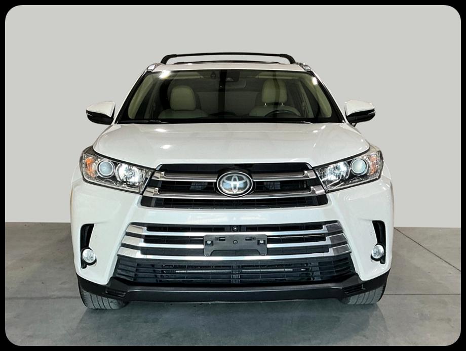 Toyota Highlander Limited Platinum FWD V6 2017