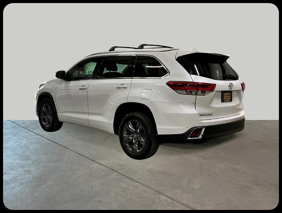 Toyota Highlander Limited Platinum FWD V6 2017