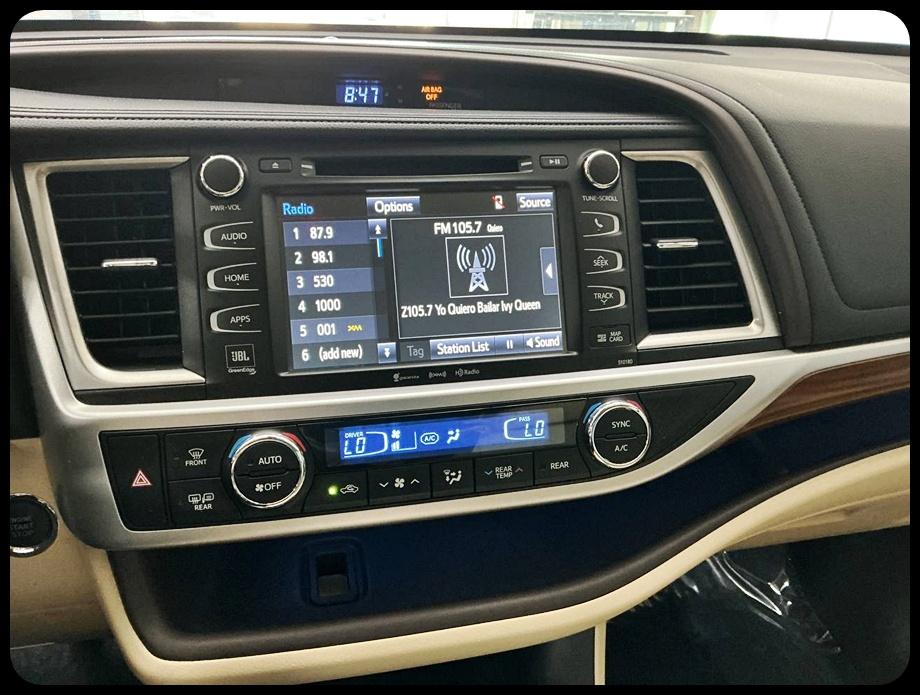 Toyota Highlander Limited Platinum FWD V6 2017
