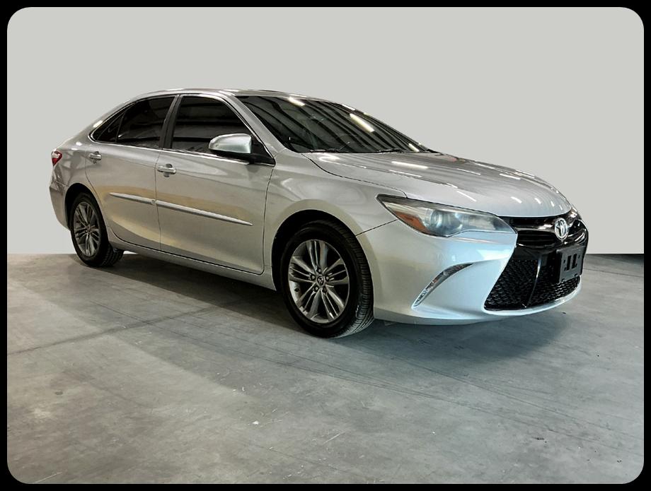 Toyota Camry SE 2015