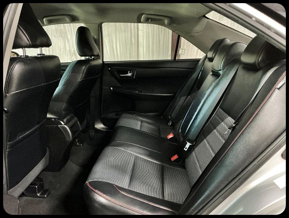 Toyota Camry SE 2015
