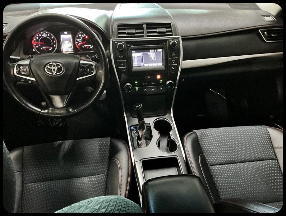 Toyota Camry SE 2015