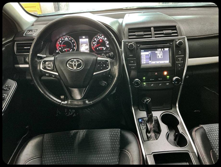 Toyota Camry SE 2015