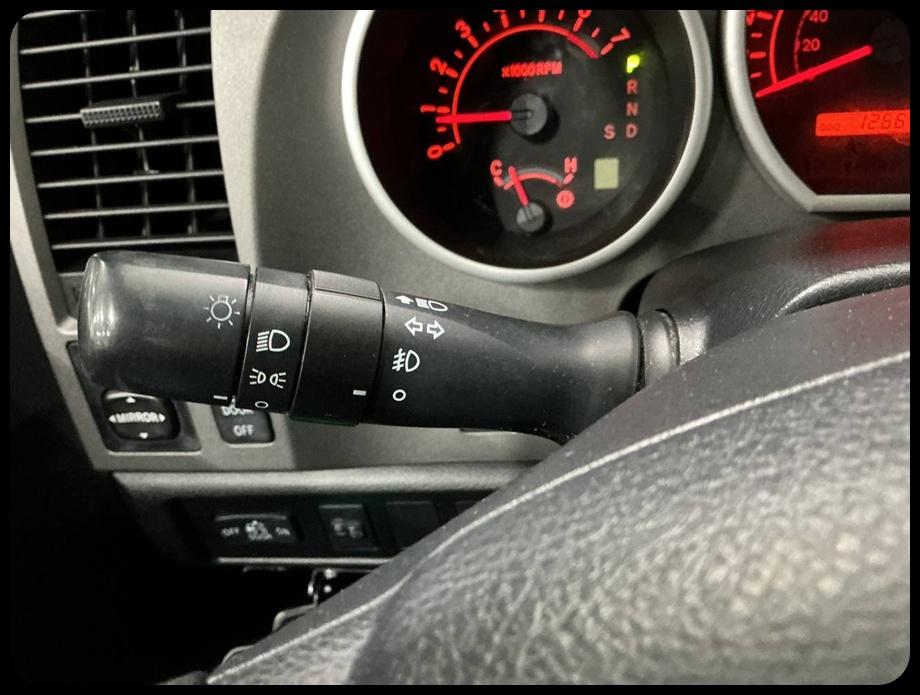 Toyota Tundra Tundra-Grade Double Cab 4.6L 2WD 2012