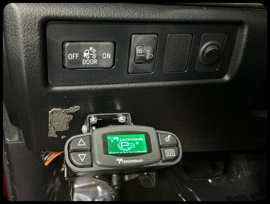 Toyota Tundra Tundra-Grade Double Cab 4.6L 2WD 2012