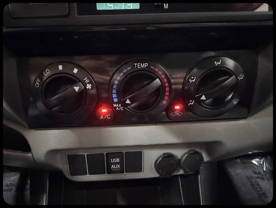 Toyota Tacoma PreRunner Double Cab V6 Auto 2WD 2013