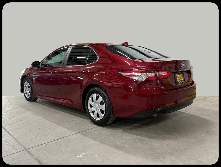 Toyota Camry Hybrid LE 2019