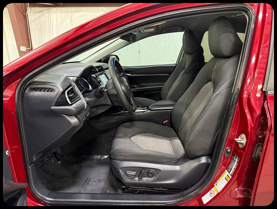 Toyota Camry Hybrid LE 2019