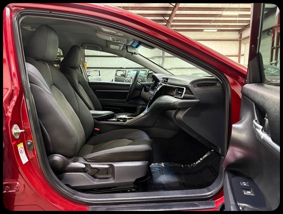 Toyota Camry Hybrid LE 2019