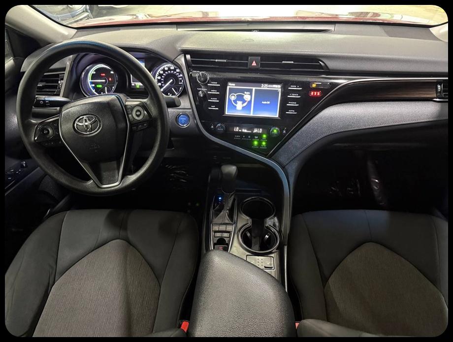 Toyota Camry Hybrid LE 2019