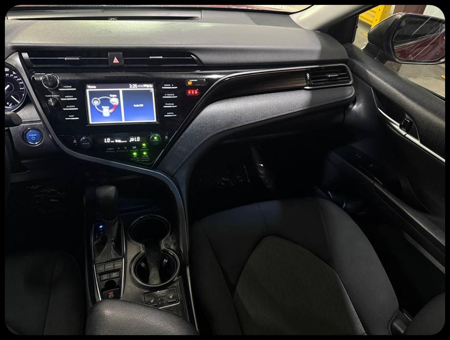 Toyota Camry Hybrid LE 2019