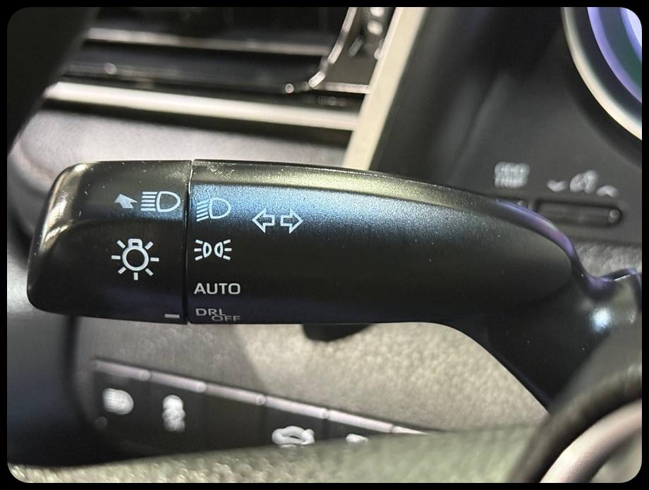 Toyota Camry Hybrid LE 2019
