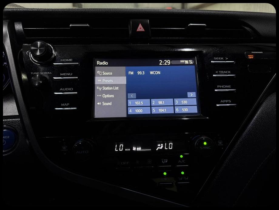 Toyota Camry Hybrid LE 2019