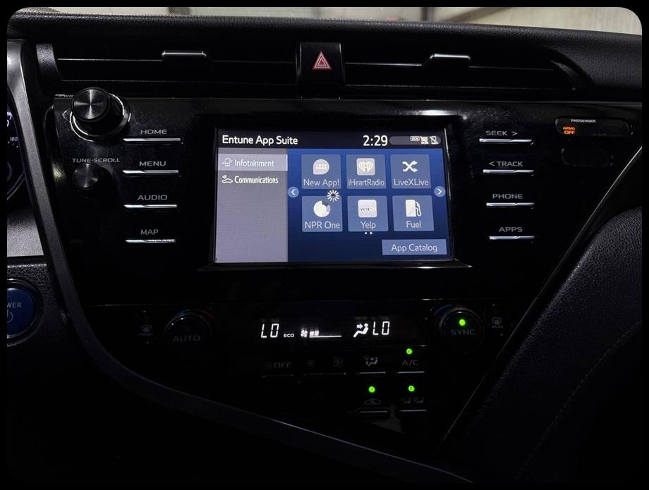 Toyota Camry Hybrid LE 2019