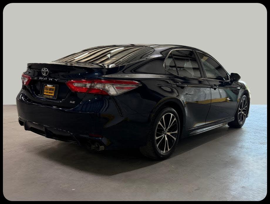 Toyota Camry SE 2018