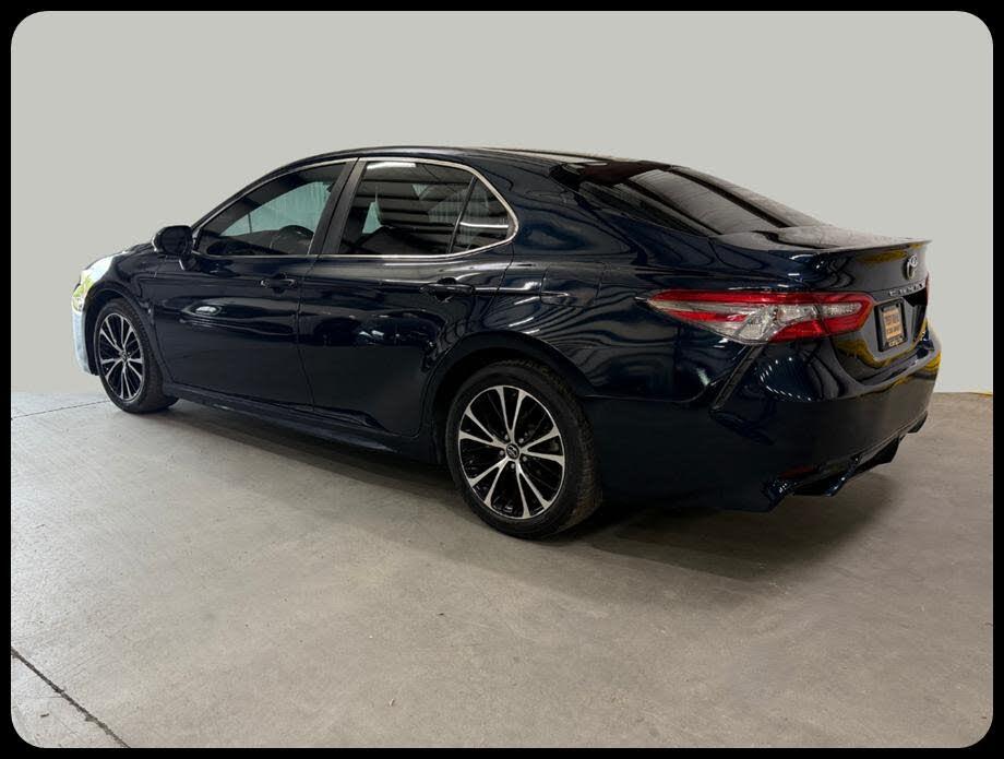 Toyota Camry SE 2018