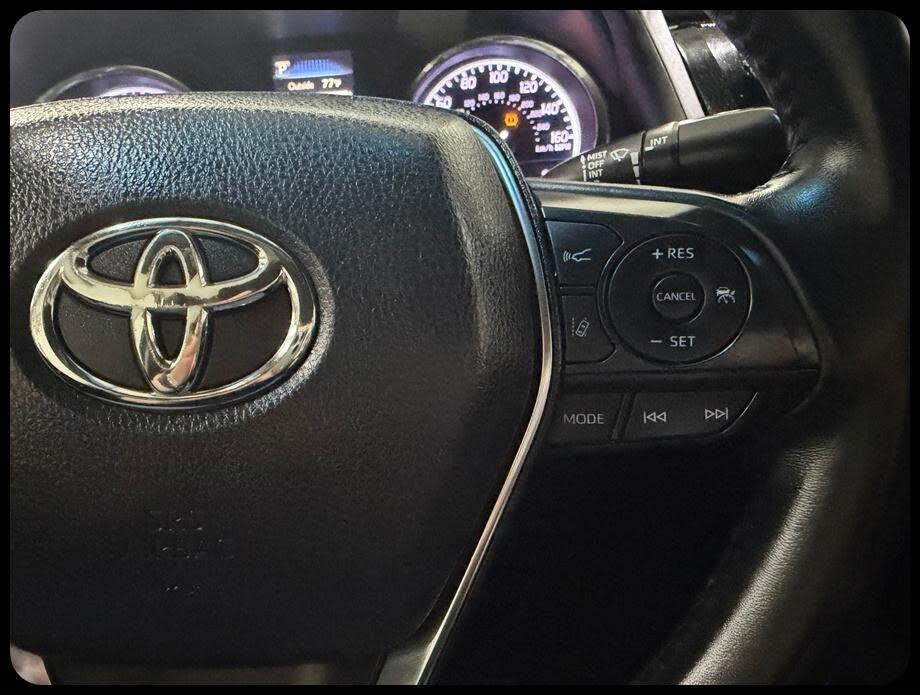 Toyota Camry SE 2018