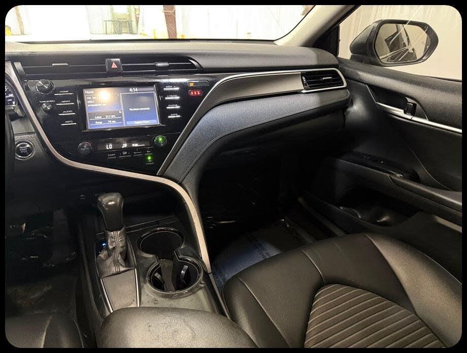 Toyota Camry SE 2018